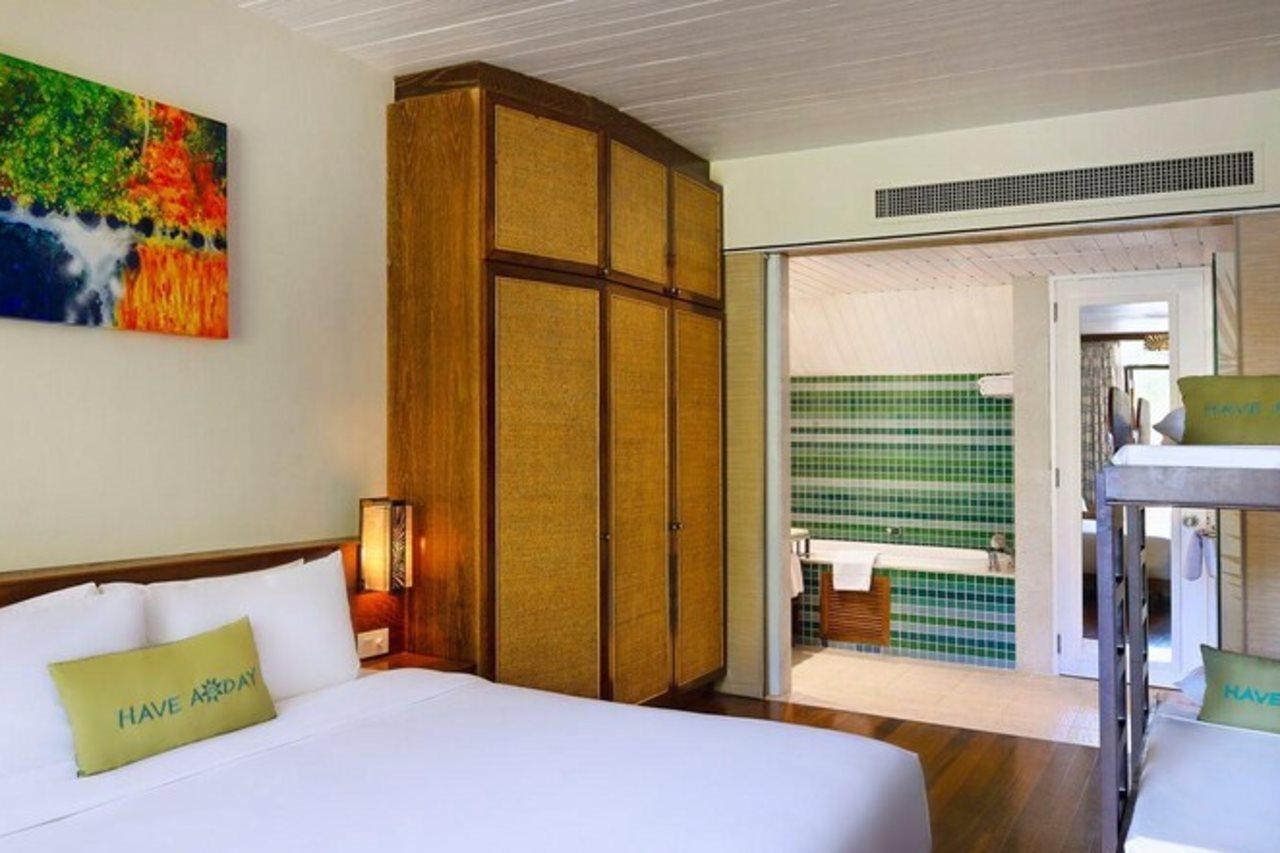Avani Barbarons Seychelles Resort Grand Anse  Buitenkant foto