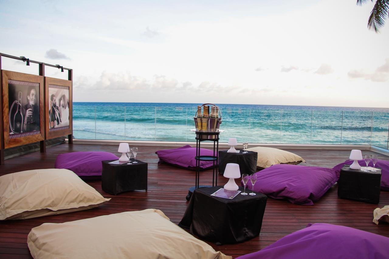Avani Barbarons Seychelles Resort Grand Anse  Buitenkant foto