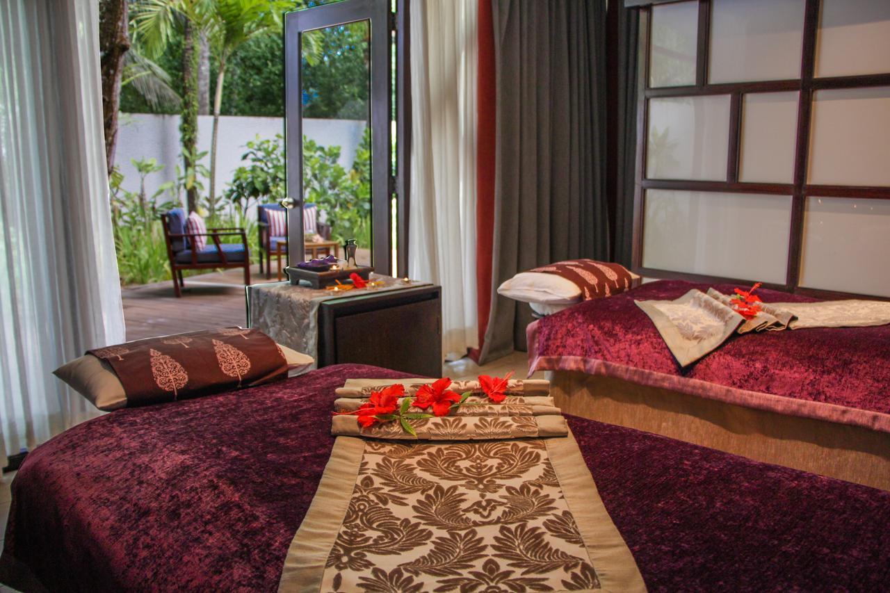 Avani Barbarons Seychelles Resort Grand Anse  Buitenkant foto