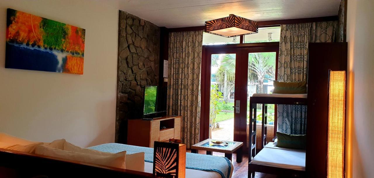 Avani Barbarons Seychelles Resort Grand Anse  Buitenkant foto